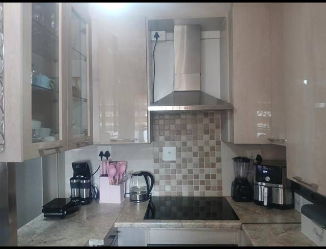 4 BEDROOM HOUSE FOR SALE IN THE ORCHARDS